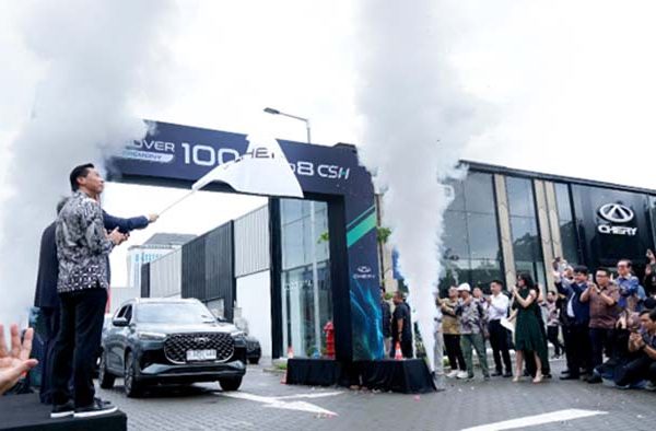 Penuhi Janjinya, Chery Serah Terima 100 Unit TIGGO 8 CSH kepada Konsumen